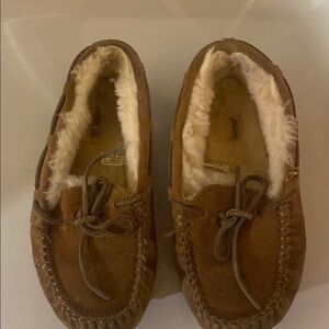 Ugg kids slippers sz2